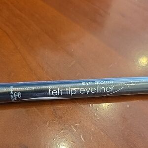 Femme Couture Felt Tip Eyeliner